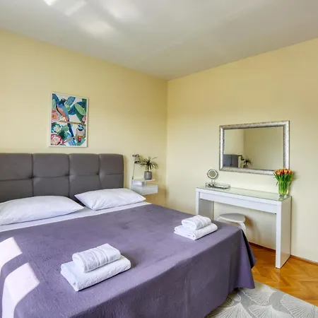 شقة Ana 10 Min. Hoda Od Centra Trogira تروغير