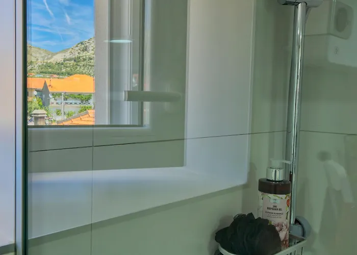 Ana 10 Min. Hoda Od Centra Trogira Διαμέρισμα Τρογκίρ