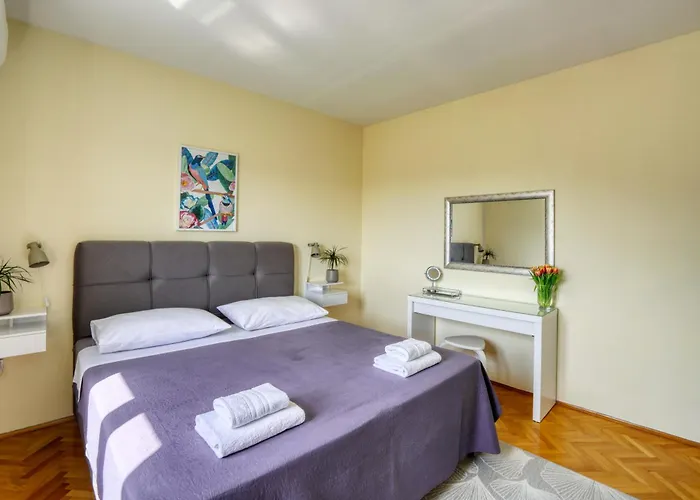 Appartement Ana 10 Min. Hoda Od Centra Trogira Trogir