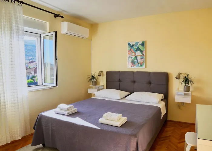 Apartment Ana 10 Min. Hoda Od Centra Trogira